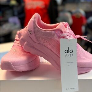ALO Yoga Pink Knit Platform Sneakers